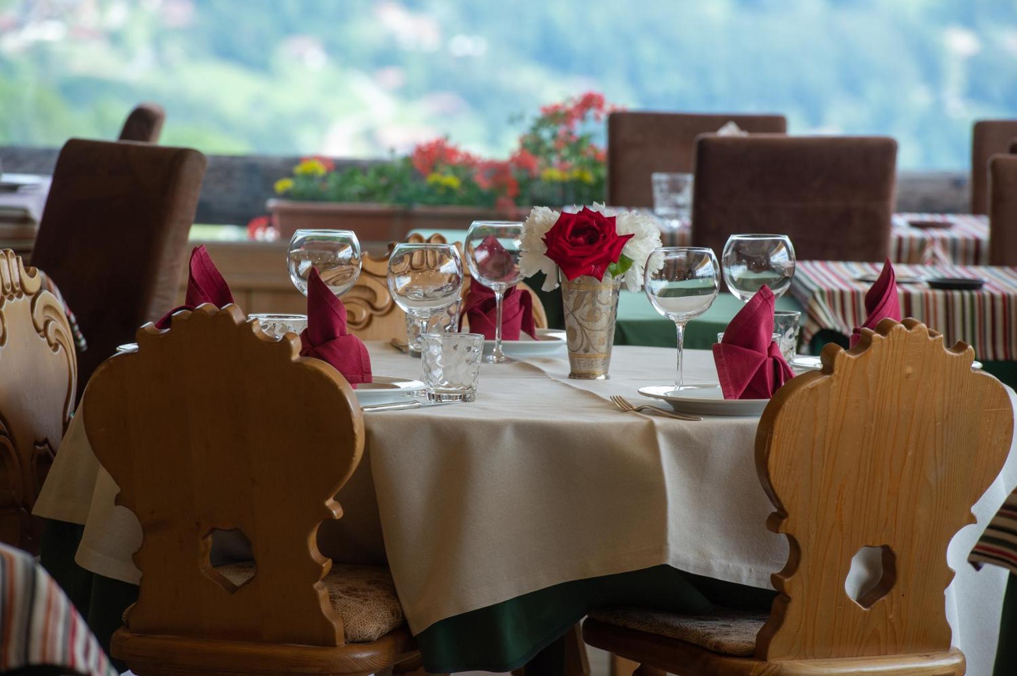 Le Chamois D'Or Hotel Кордон Екстериор снимка