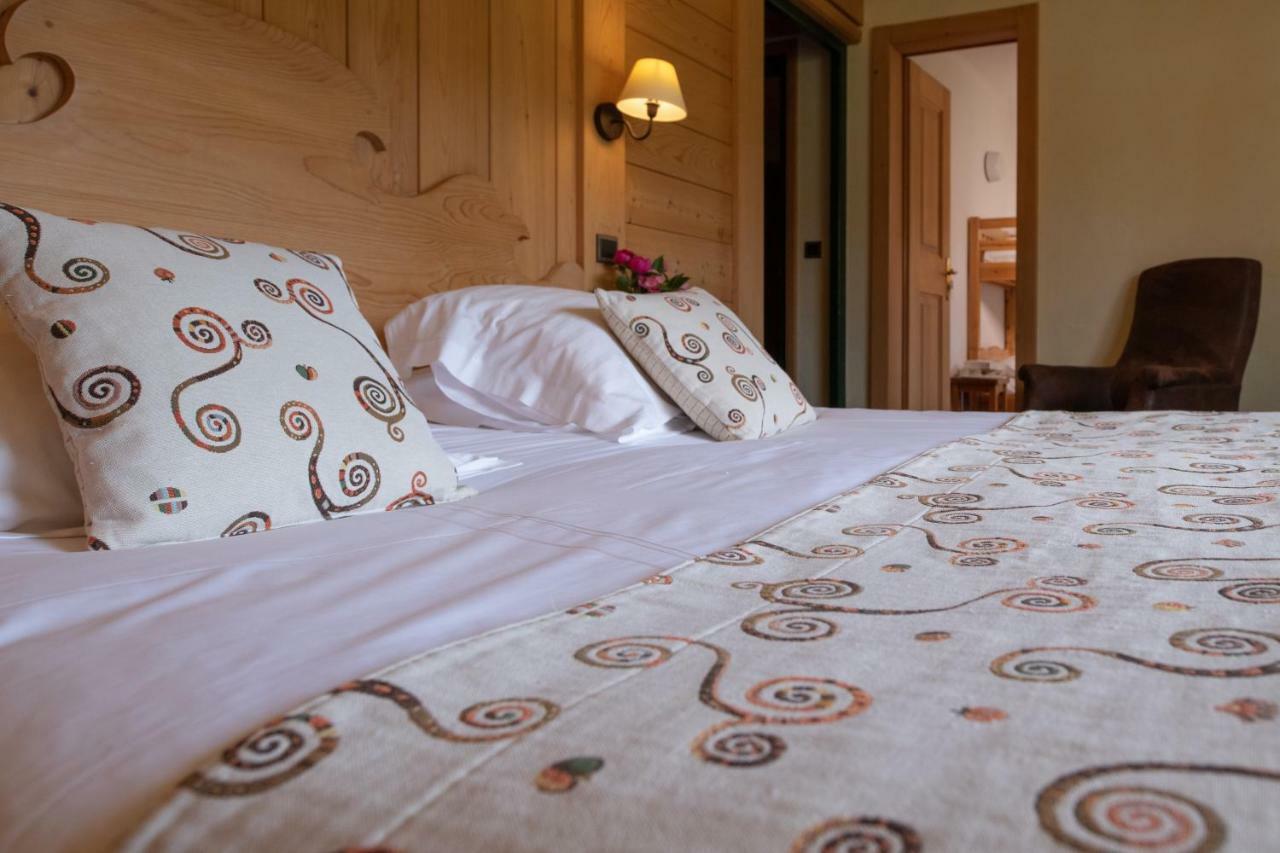 Le Chamois D'Or Hotel Кордон Екстериор снимка